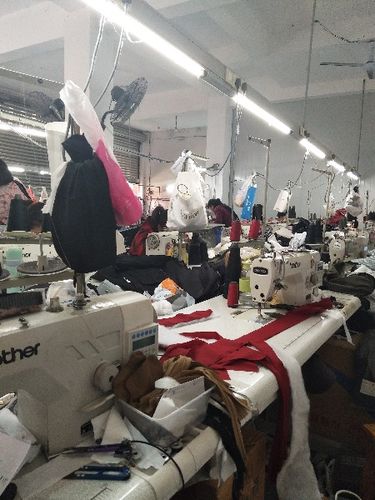 德陽什邡工廠招聘服裝縫紉車工，助力服裝微加工與鞋帽零售產(chǎn)業(yè)